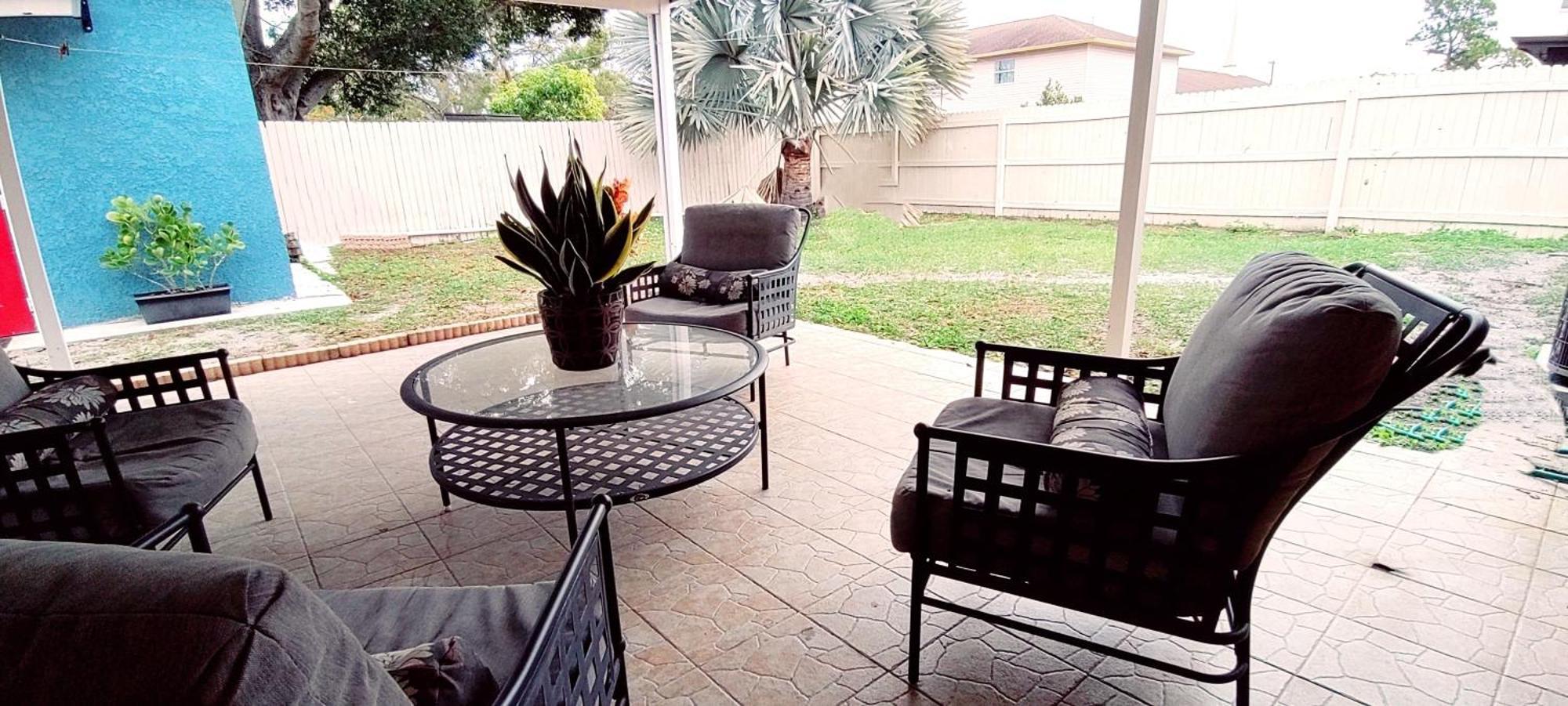 Loft Close To Downtown, Raymond James Stadium, Airport And Many More Places Tampa Buitenkant foto