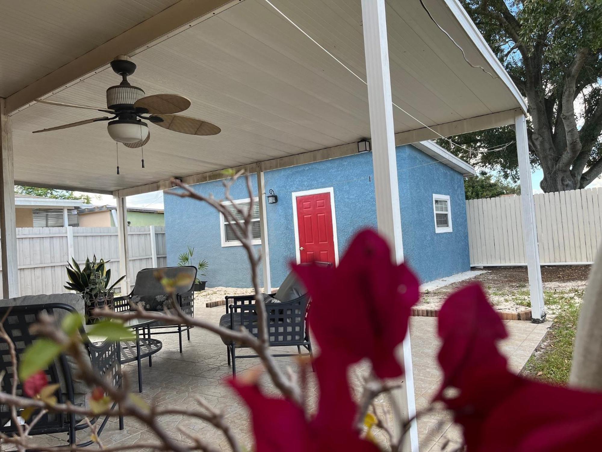 Loft Close To Downtown, Raymond James Stadium, Airport And Many More Places Tampa Buitenkant foto